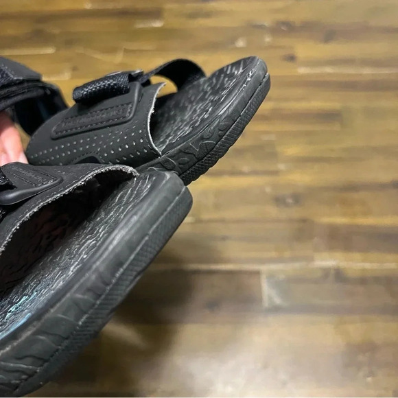 Nike ACG Air Deschutz+ Black Sandals - Picture 10 of 12